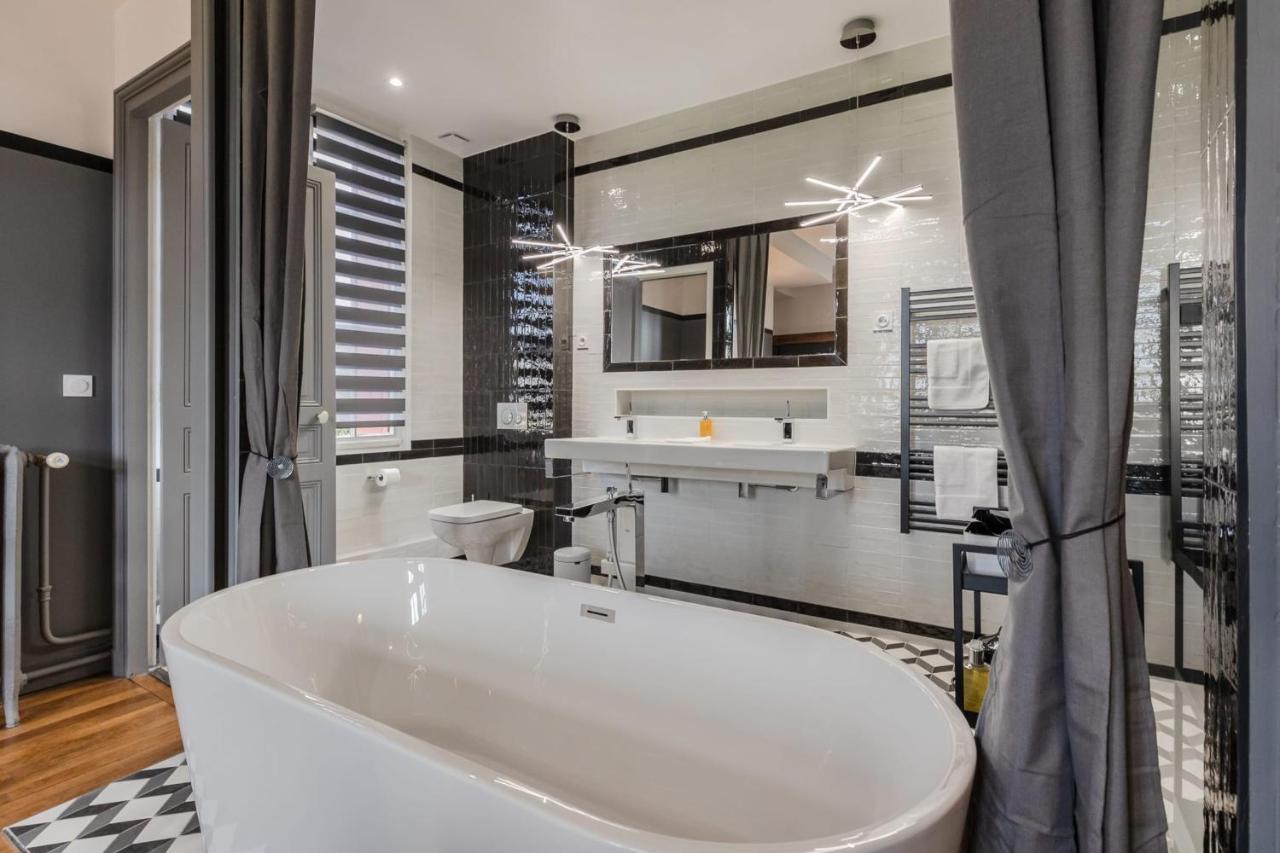 Le Manoir Des Embruns 14P - Location N1- Terrace- Public Parking 2 Min Villa Honfleur Exterior photo
